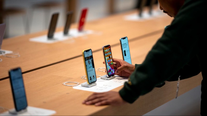 Anunciaron la eliminación de aranceles para la importación a celulares