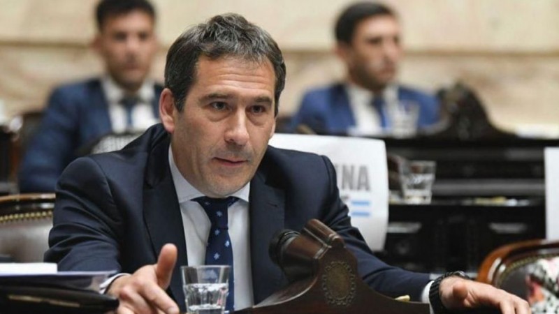 Juan Pablo Luque presentó un proyecto de ley para crear un régimen jubilatorio especial para brigadistas que combaten incendios forestales