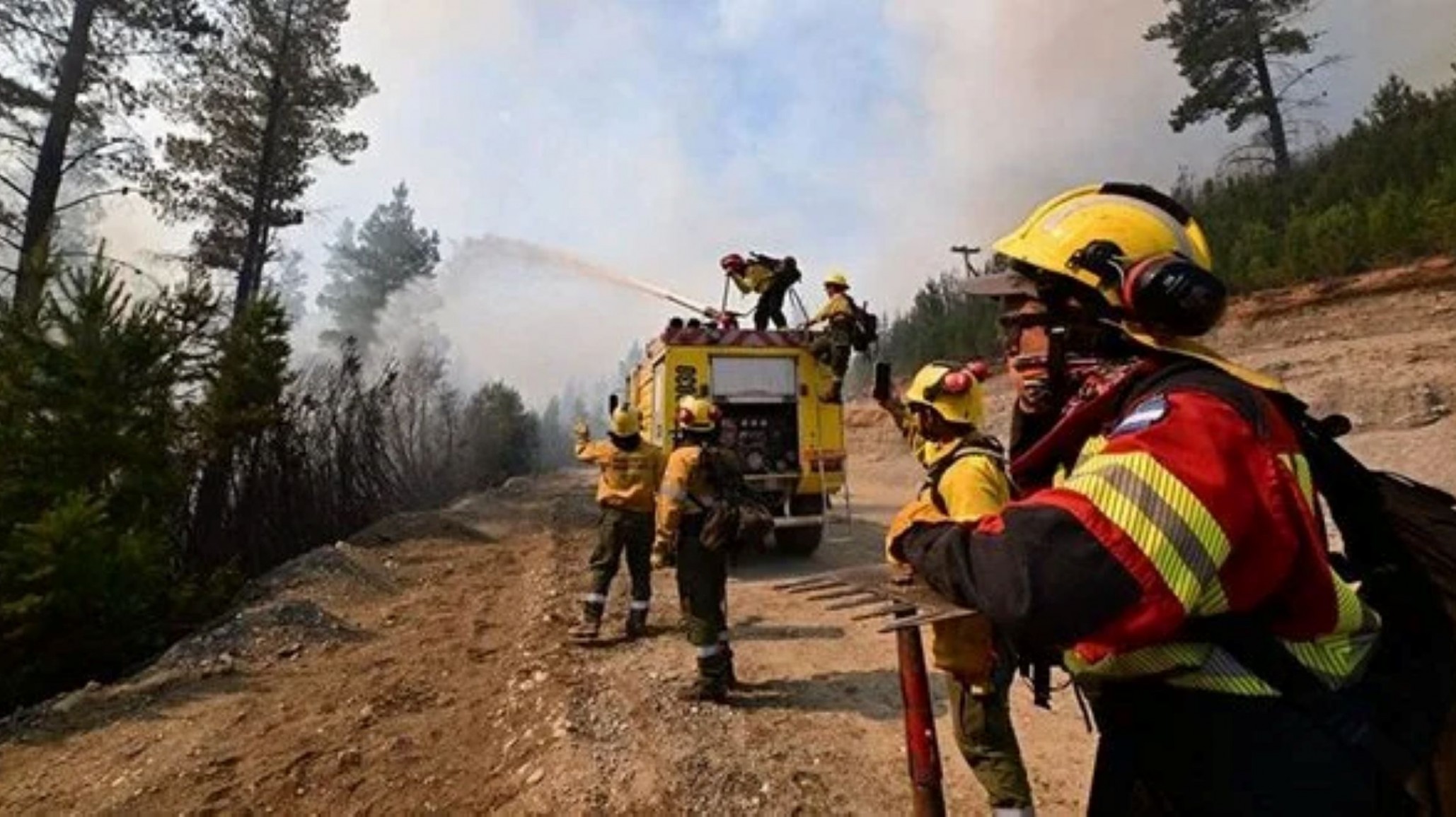 Continúan las tareas de control de puntos calientes en Puerto Patriada