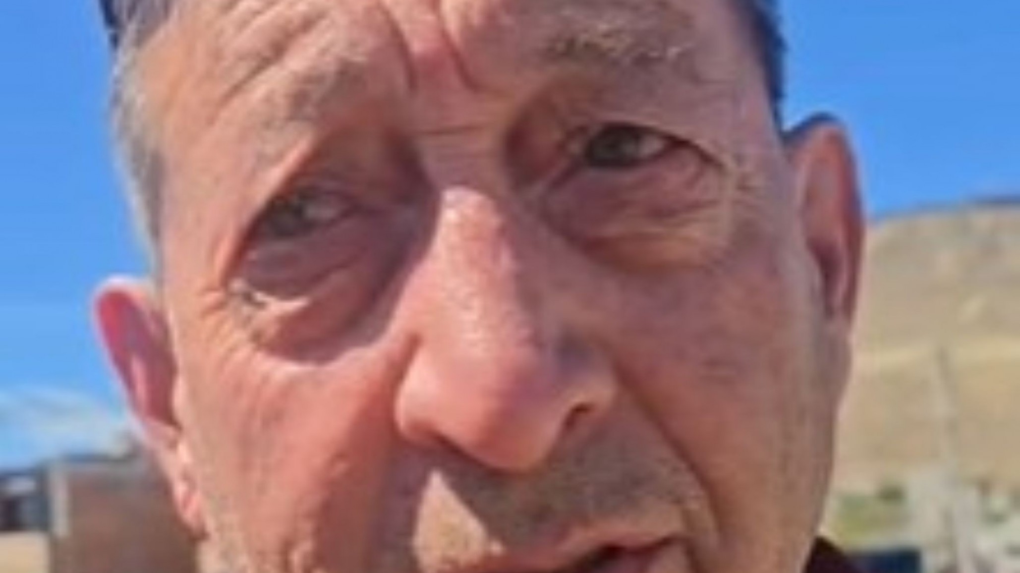 "Fue una locura, perdimos todo": el desesperante relato de vecinos tras los derrumbes en el Cerro Hermitte