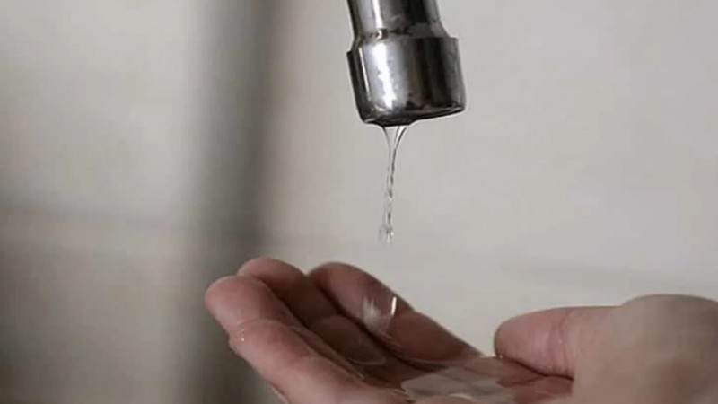 Comodoro se queda sin agua por 12 horas: corte general de urgencia desde las 18:00
