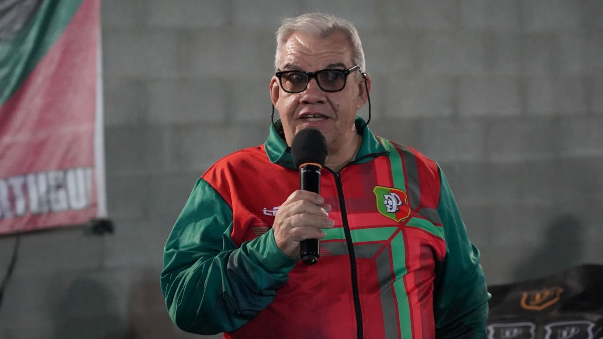 La cancha principal del club Portugués llevará el nombre de José Guerreiro