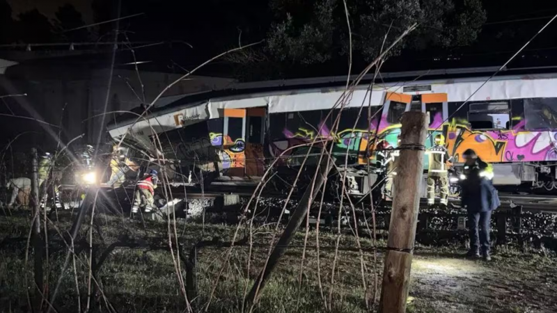 Nuevo accidente de tren en España: murió el maquinista y hay al menos 37 heridos