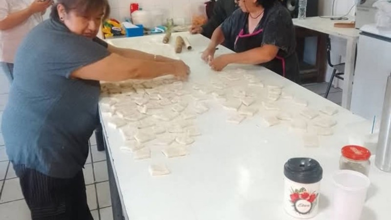 Solidaridad en Comodoro: impulsan una colecta para continuar ayudando a personas evacuadas