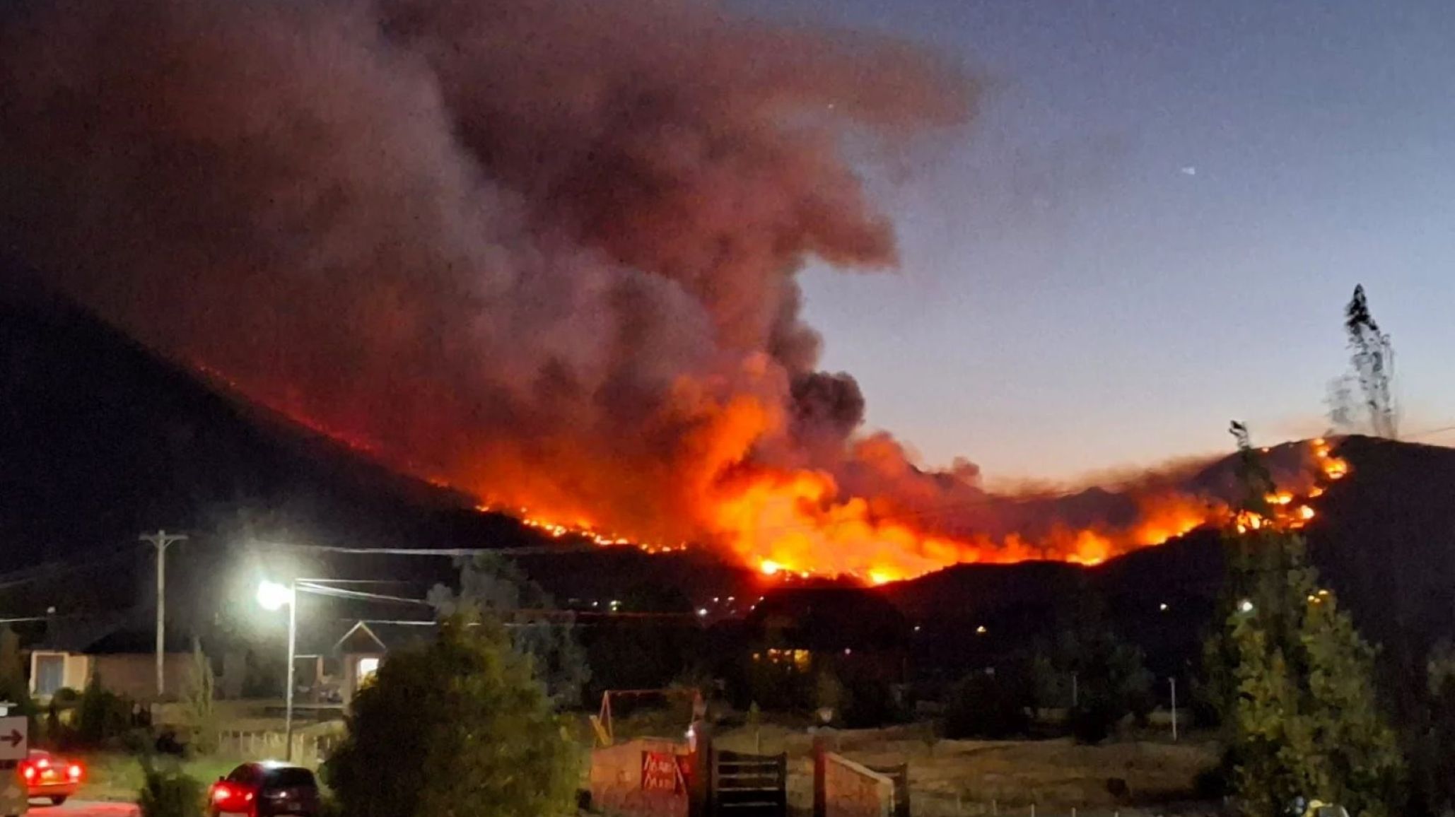 Incendios forestales en Chubut: el fuego arrasó más de 30.000 hectáreas