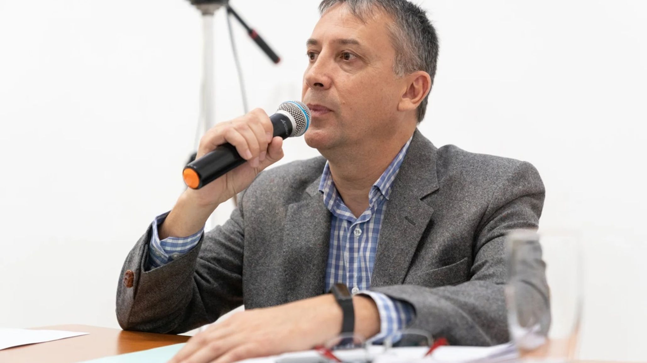 Othar Macharashvili aceptó la renuncia de Carlos Jurich tras la filtración de audios con frases polémicas