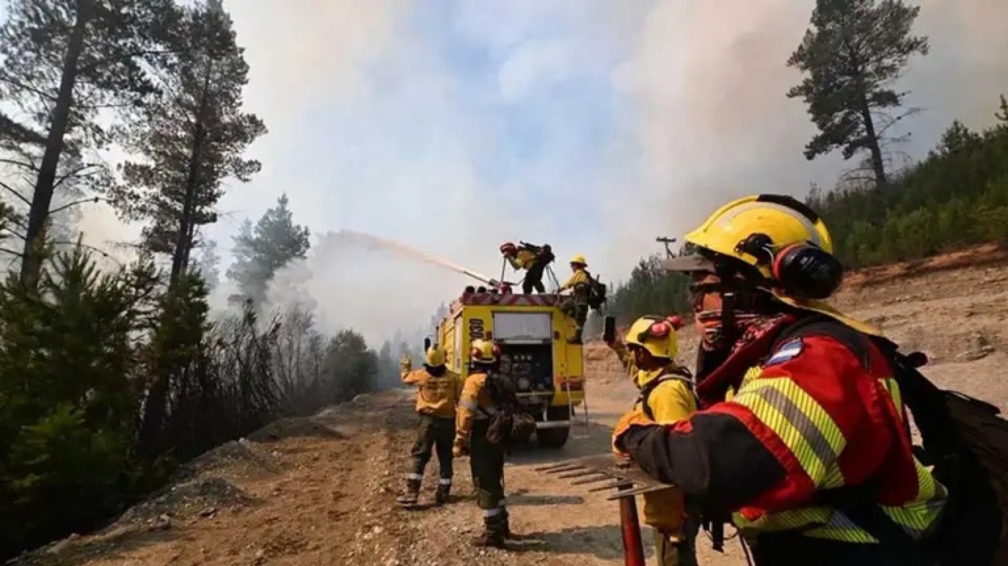Ni ayuda extra ni emergencia: el Gobierno Nacional solo pagó una deuda vieja mientras la Patagonia arde