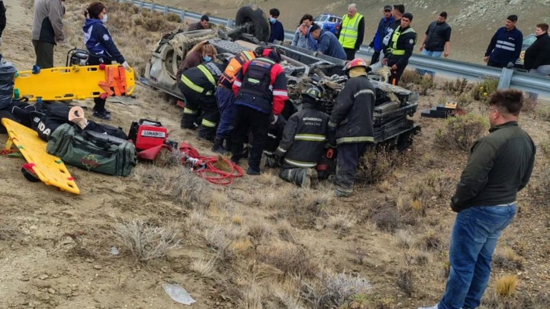 Trágico regreso: un árbitro murió en un violento vuelco cerca de Caleta Olivia