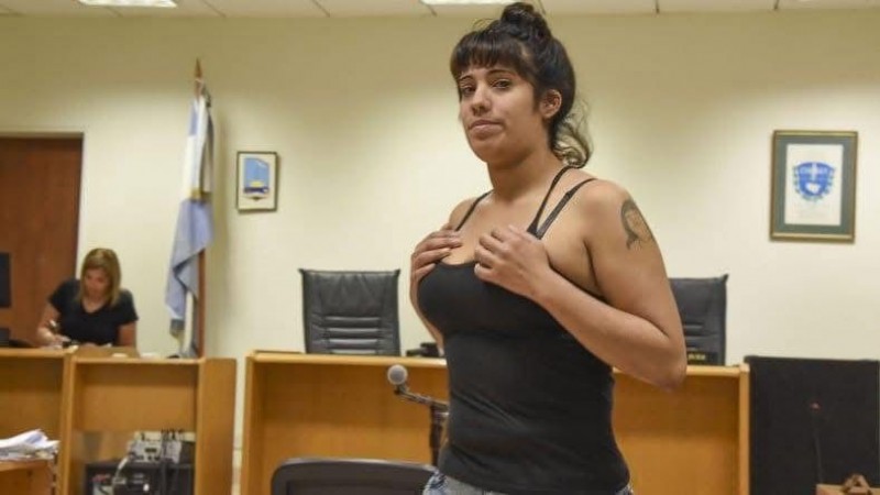 Otra vez en problemas: Elevan a juicio a Brenda Vargas por robo en banda