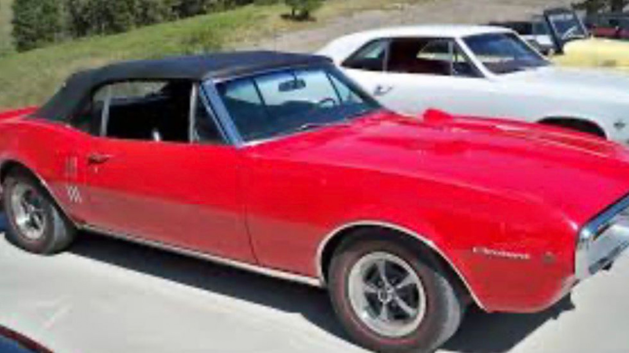 Comodoro se une: exposición de autos clásicos para ayudar a familias damnificadas