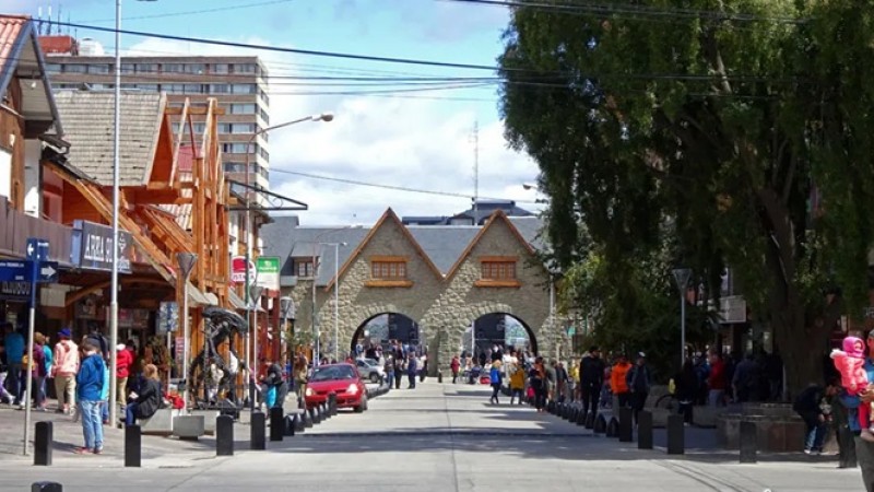 Bariloche: un hombre fue asesinado de una puñalada en pleno centro