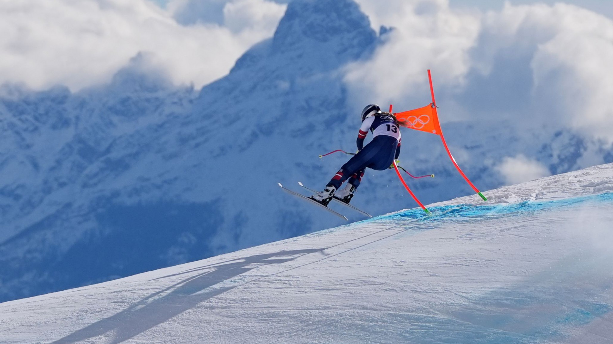 Juegos Olímpicos de Invierno 2026: campeona olímpica sufrió una dura caída en descenso y fue evacuada en helicóptero