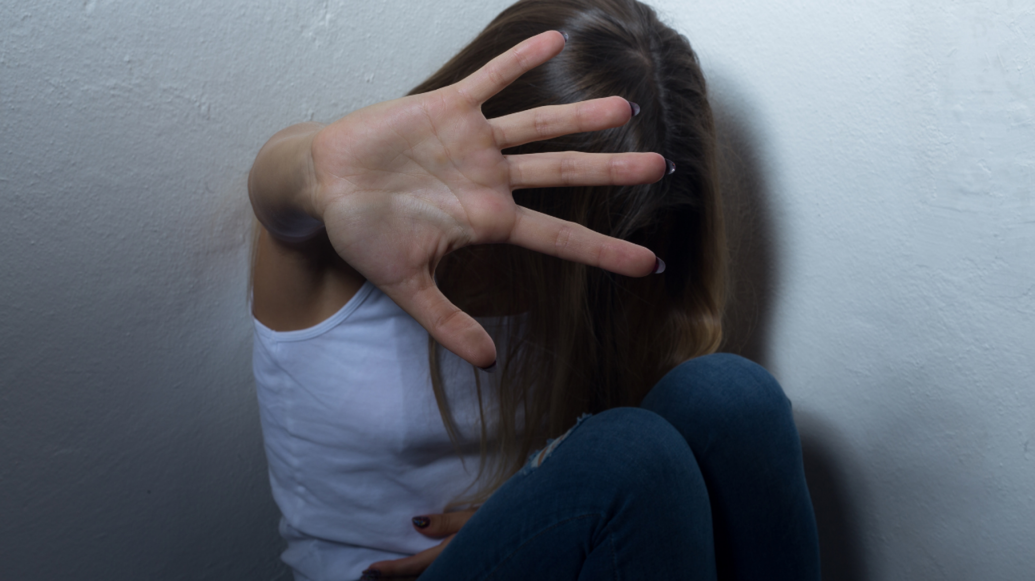 Brutal ataque en una pijamada: la encerraron, la golpearon y la quemaron con cigarrillos