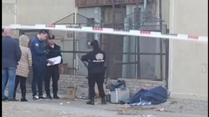 Asesinato en las 1008 Viviendas: hallaron a un hombre muerto en el sector 3 y trabaja la Policía Científica