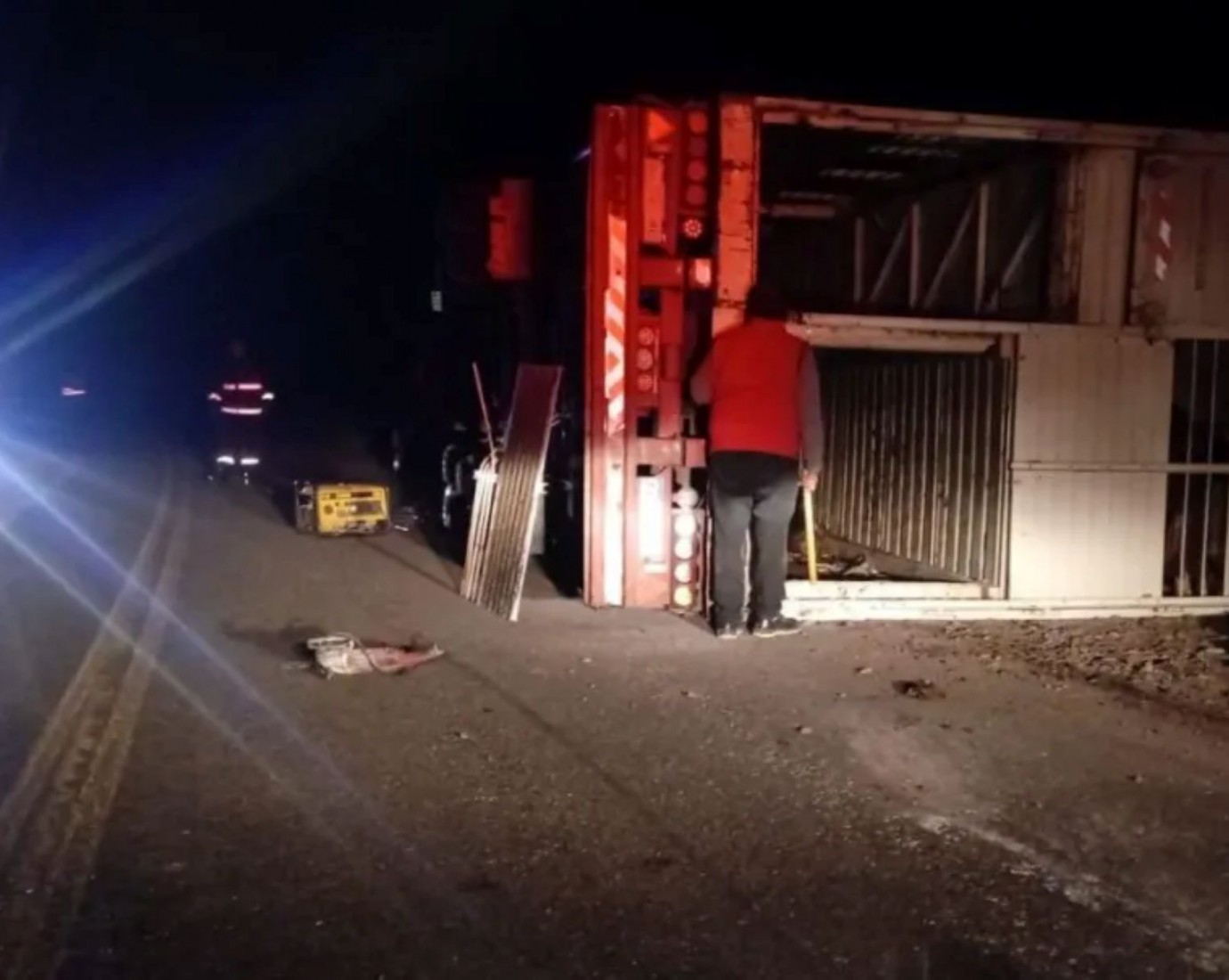 Camión con ganado despistó en la Ruta 25: animales sueltos y operativo de seguridad en Chubut
