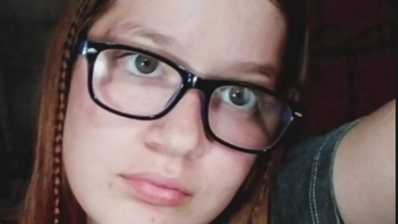 Buscan al conductor de una Chevrolet Meriva tras una muerte y fuga en Villa Elvira