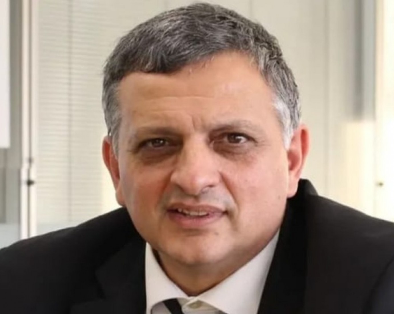 YPF: acorralado por la polémica y las sospechas de negociados, Marín entrega Manantiales Behr a Pecom