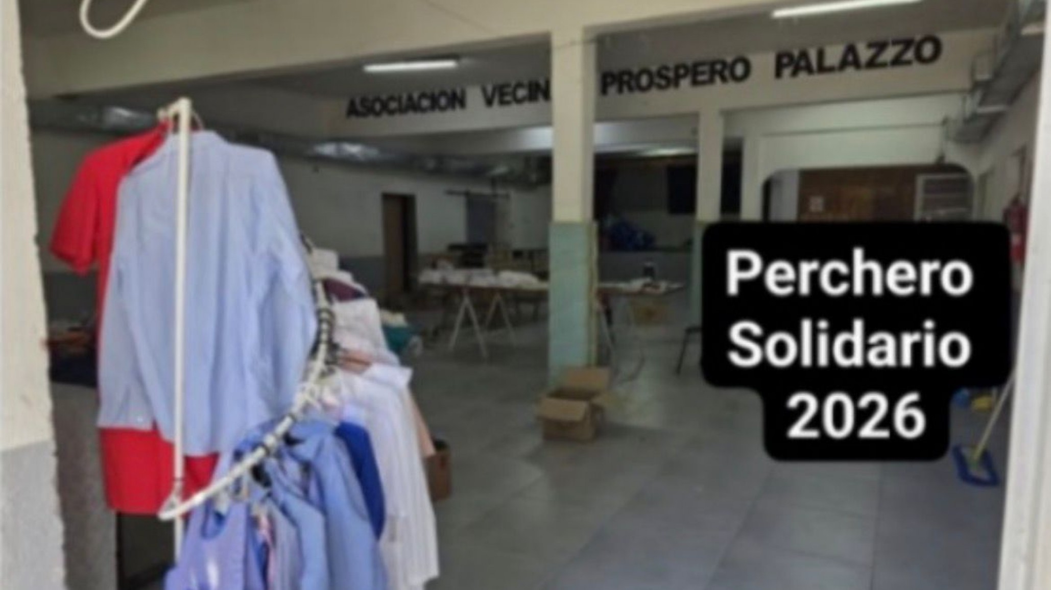 Perchero Solidario 2026 en Próspero Palazzo: ofrecen guardapolvos para quienes lo necesiten