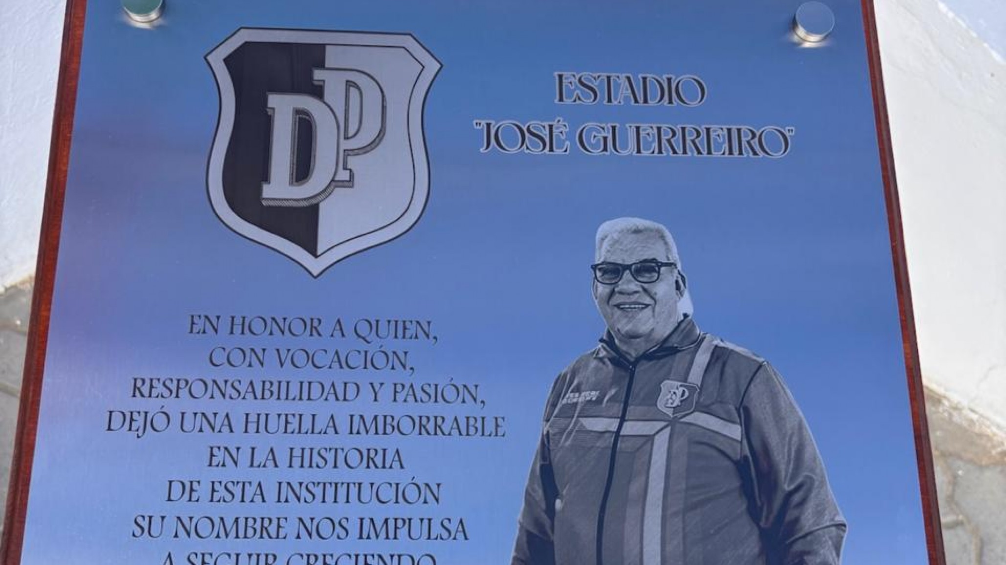 El legado del "huevo" Guerreiro quedó impuesto con su nombre en la cancha de Deportivo Portugués