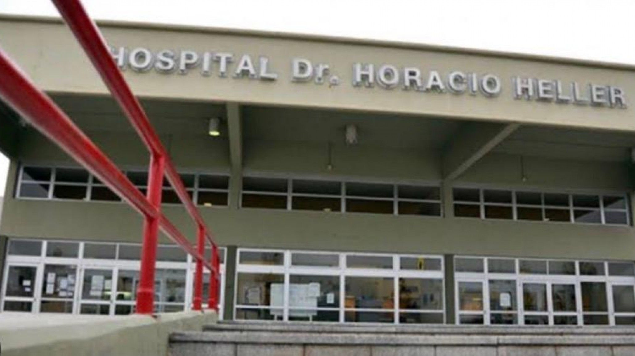 Investigan la muerte de un bebé que fue hallado dentro de un balde con agua