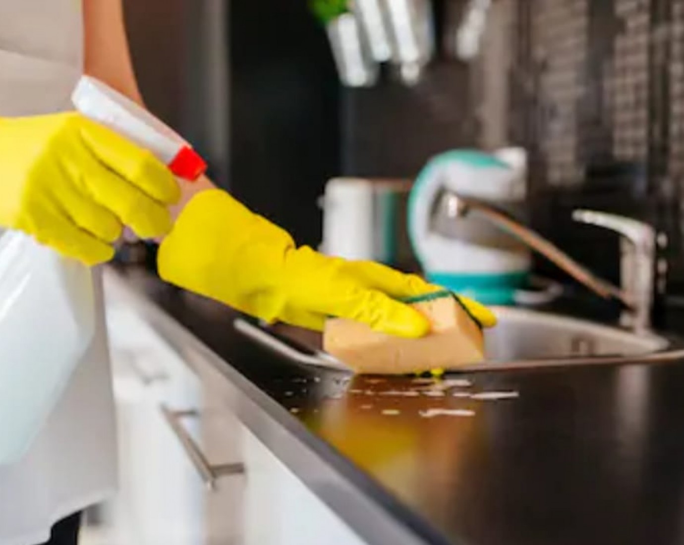 Servicio doméstico: aumento en febrero y marzo y bonos de hasta $20.000