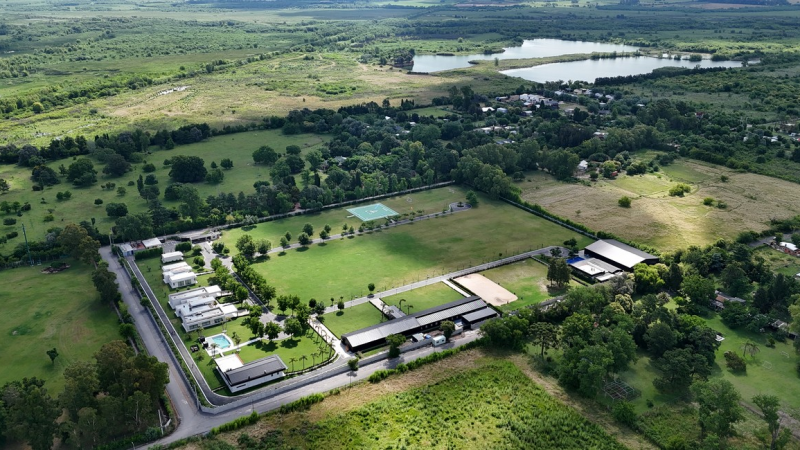 Hallan en la AFA documentos que acreditan pagos por $300 millones a la dueña de la mansión de Pilar