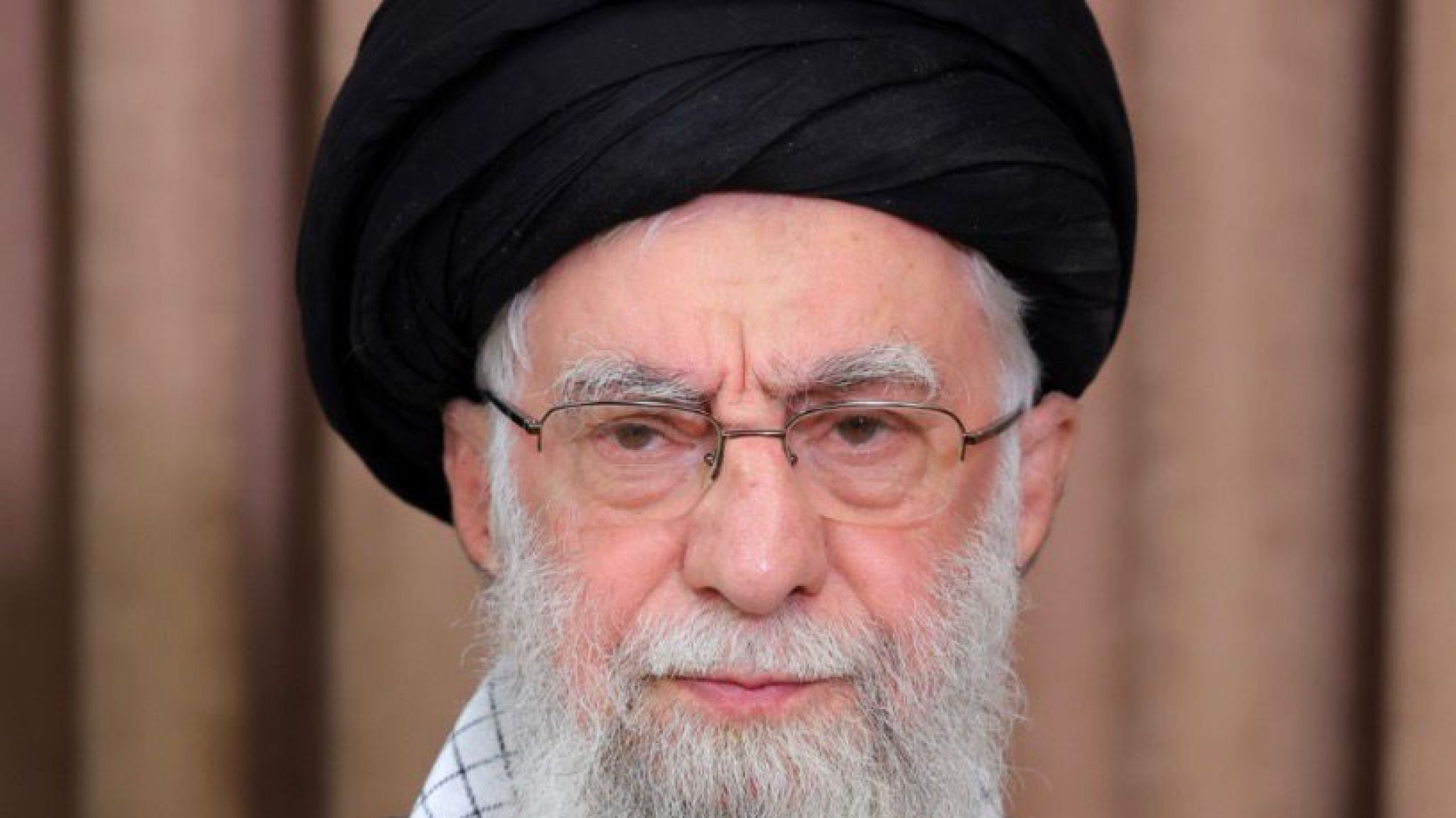 Irán confirmó la muerte del líder supremo Ali Jamenei y decretó 40 días de duelo