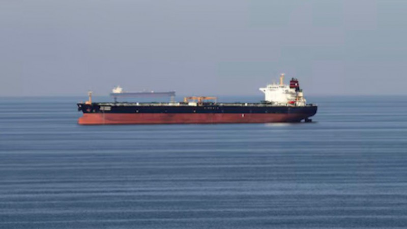 Trump promete garantizar el flujo de energía tras la escalada con Irán