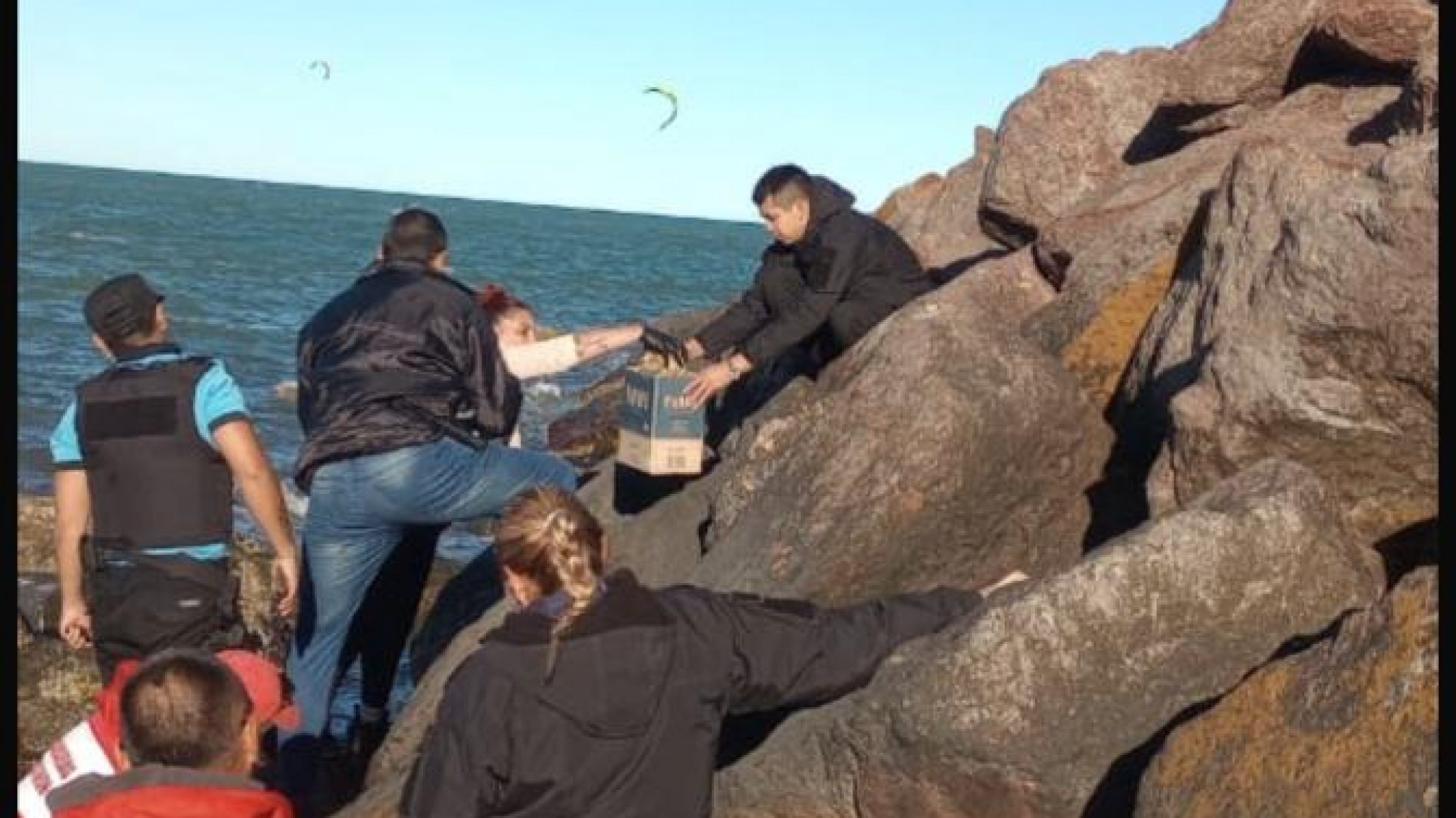Conmoción en Chubut: hallan un cráneo humano dentro de una bolsa en Playa Unión