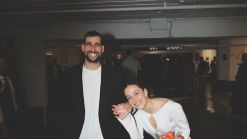 Un argentino se casó en un refugio subterráneo en Tel Aviv en medio de la guerra