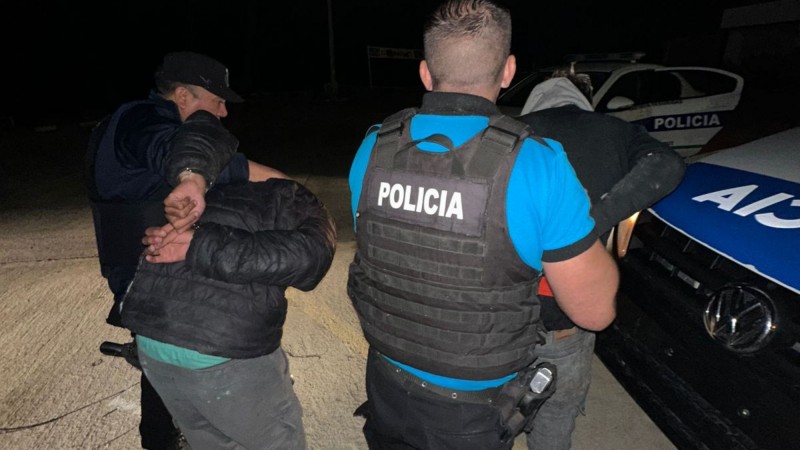 Dos hombres fueron demorados en Comodoro tras insultar y escupir a policías durante un control