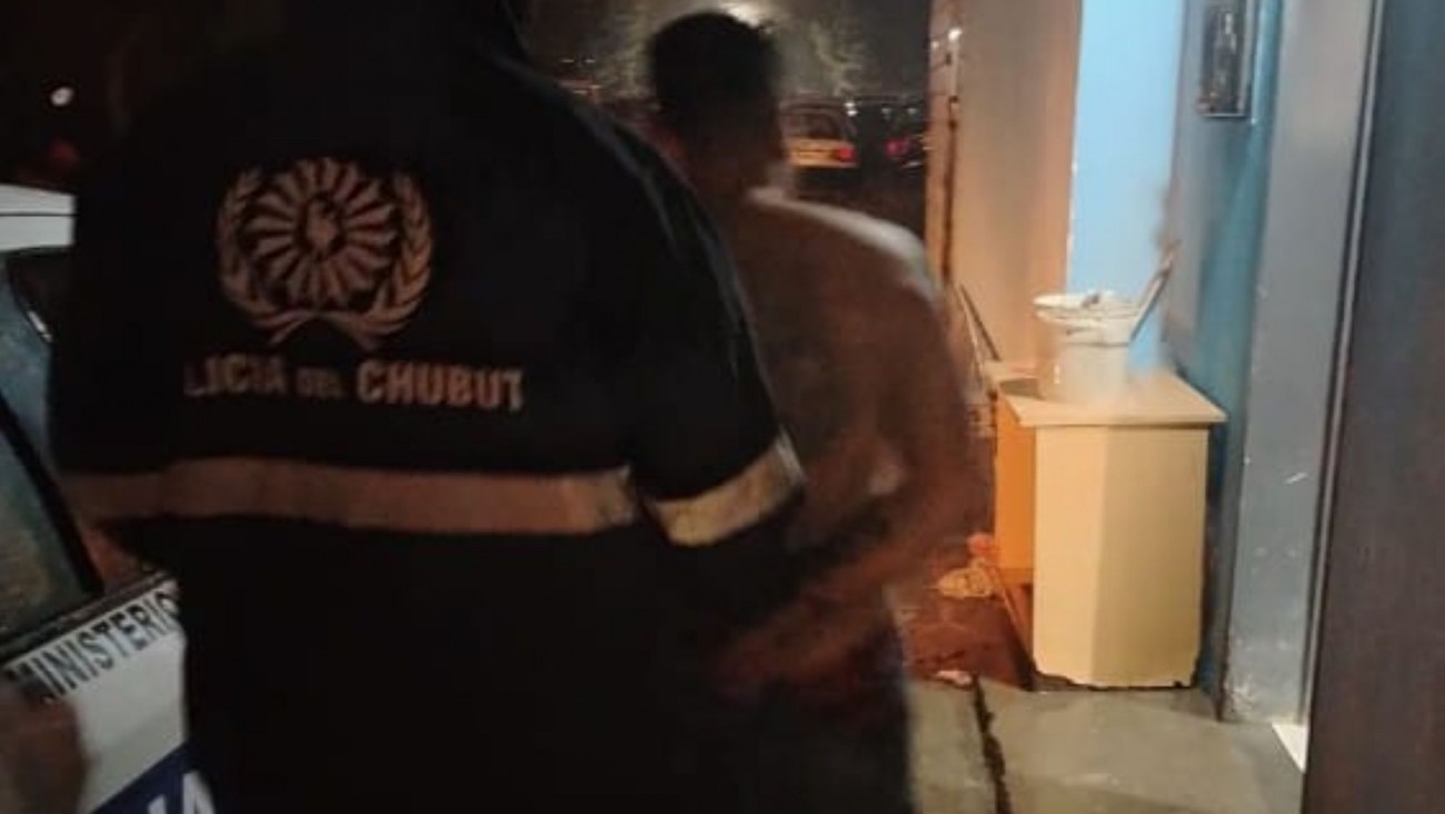 Comodoro: demoraron a dos hombres por provocar disturbios en una cervecería del barrio Juan XXIII