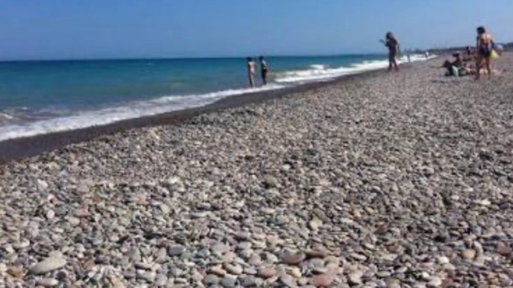 Quiso llevarse piedras de Comodoro en avión y activó el protocolo de seguridad
