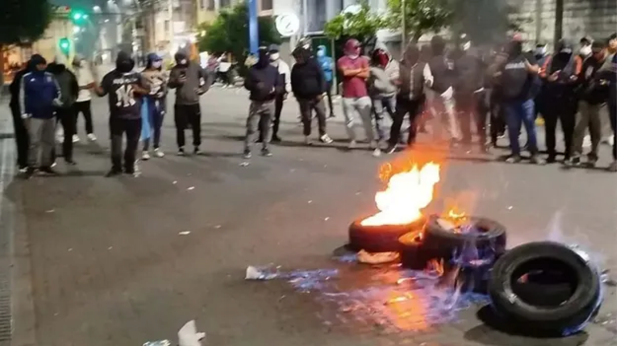 Bronca policial en Jujuy: protesta frente a la Casa de Gobierno por los bajos salarios