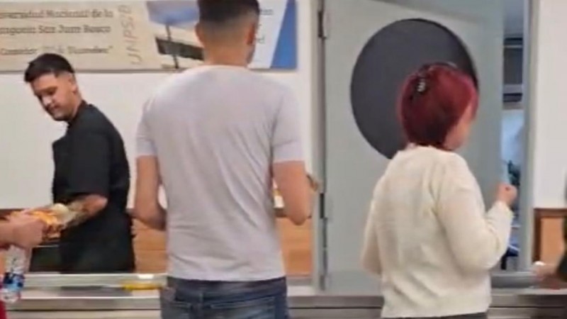 El comedor universitario mantiene la vianda a $250 pese a la fuerte suba de alimentos