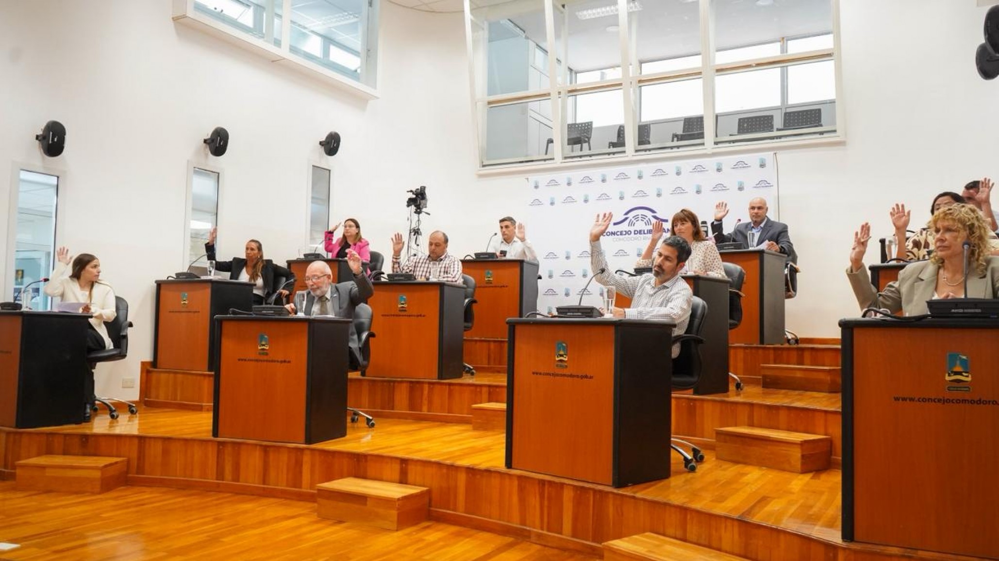 Concejo: Se aprobaron dos proyectos del oficialismo en el marco del reclamo por las tierras de YPF