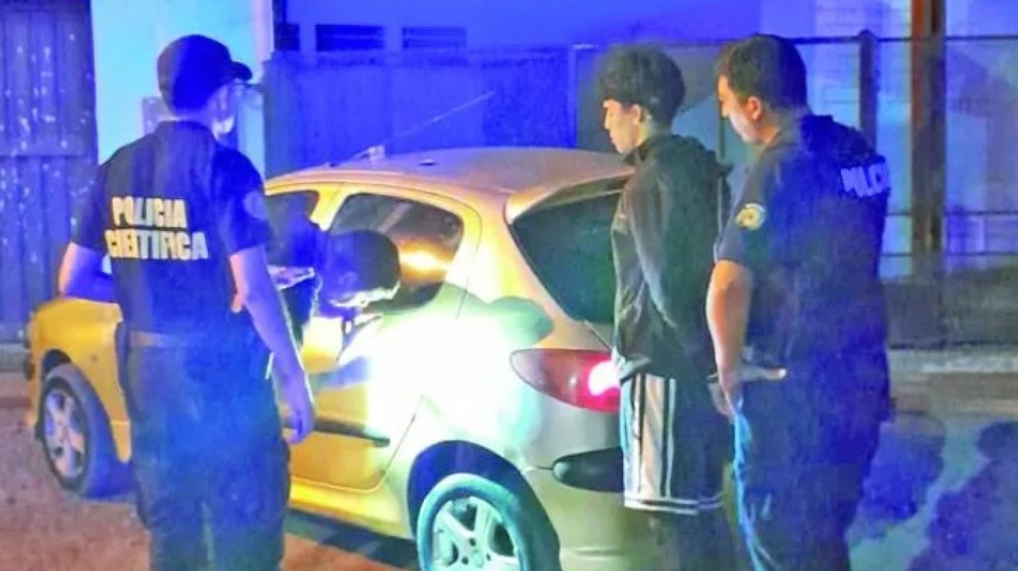 Insólito en Trelew: terminó detenido por tener un Peugeot parecido al de los asaltantes