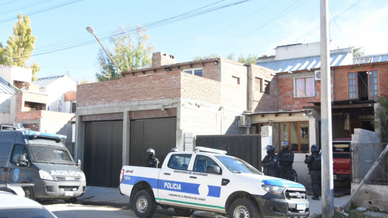 Tras denunciar coimas en un video viral, allanaron la casa del preso que había sido "beneficiado" con la reducción de pena