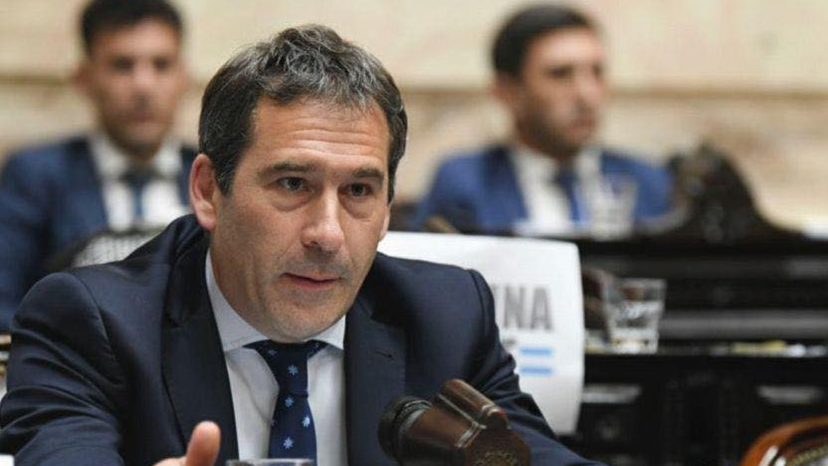Luque sobre Pecom: "Es una irresponsabilidad que le hayan dado áreas a una empresa que no presentó ni el plan de inversión"