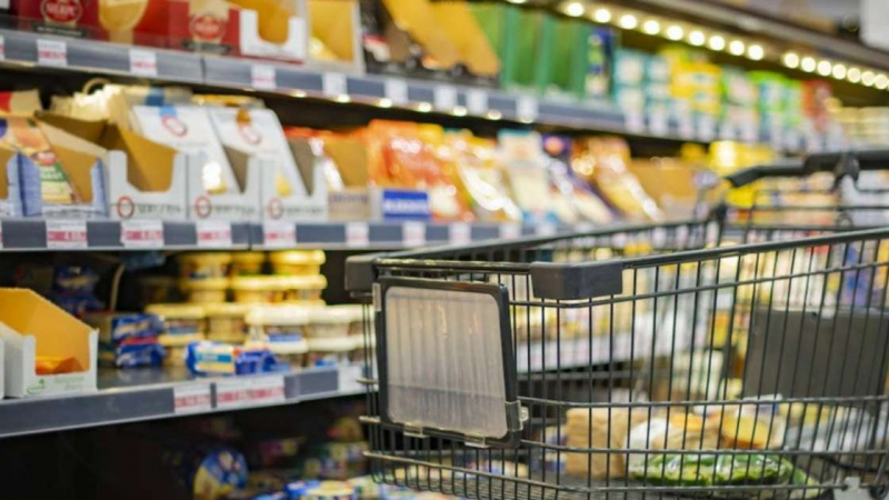 Suba de la nafta: ya impacta en listas de precios de supermercados y mayoristas