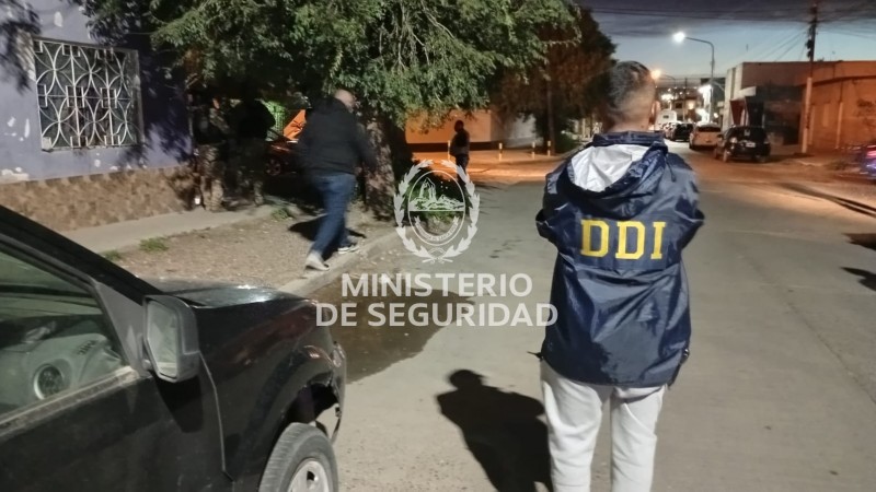 Allanamientos en Caleta Olivia: secuestran municiones en una causa por arma de fuego