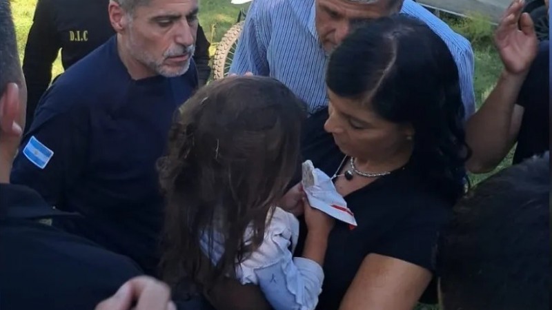 Las horas de angustia por Esmeralda: qué se sabía antes de que apareciera y las dudas que siguen abiertas