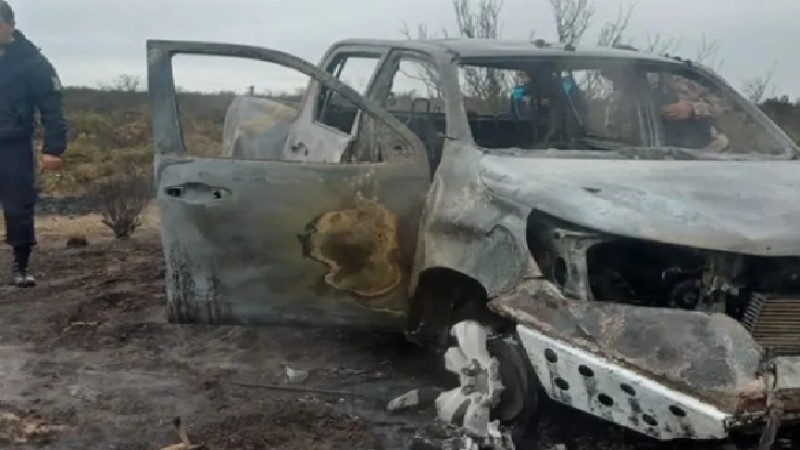 Apareció en Trelew una camioneta robada en Comodoro: la incendiaron tras un robo de ganado