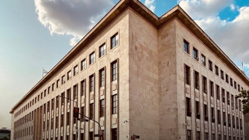 El drama de los padres que no ven a sus hijos: Denuncian una 'fábrica' de falsas denuncias en Rosario y La Plata