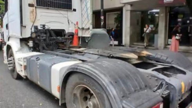 Caballito: encontraron 600 litros de ketamina en el tanque de un camión y detuvieron al conductor