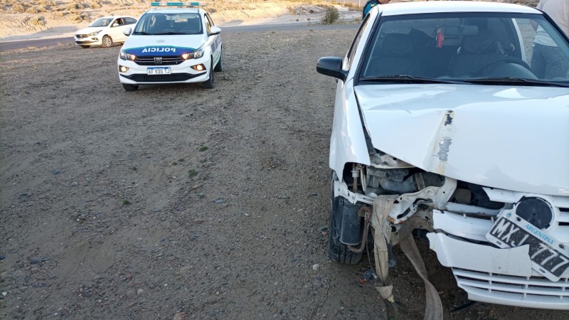 Despiste con alcoholemia positiva en Km 5: conductor chocó contra señalizador de gas