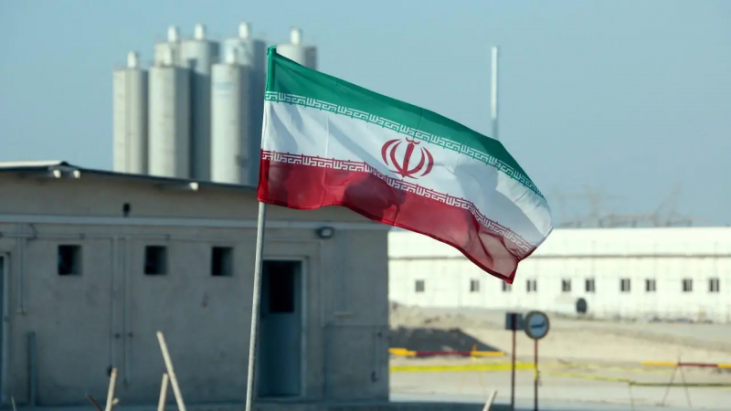 Irán amenaza con retirarse del tratado nuclear y crece la tensión en Medio Oriente