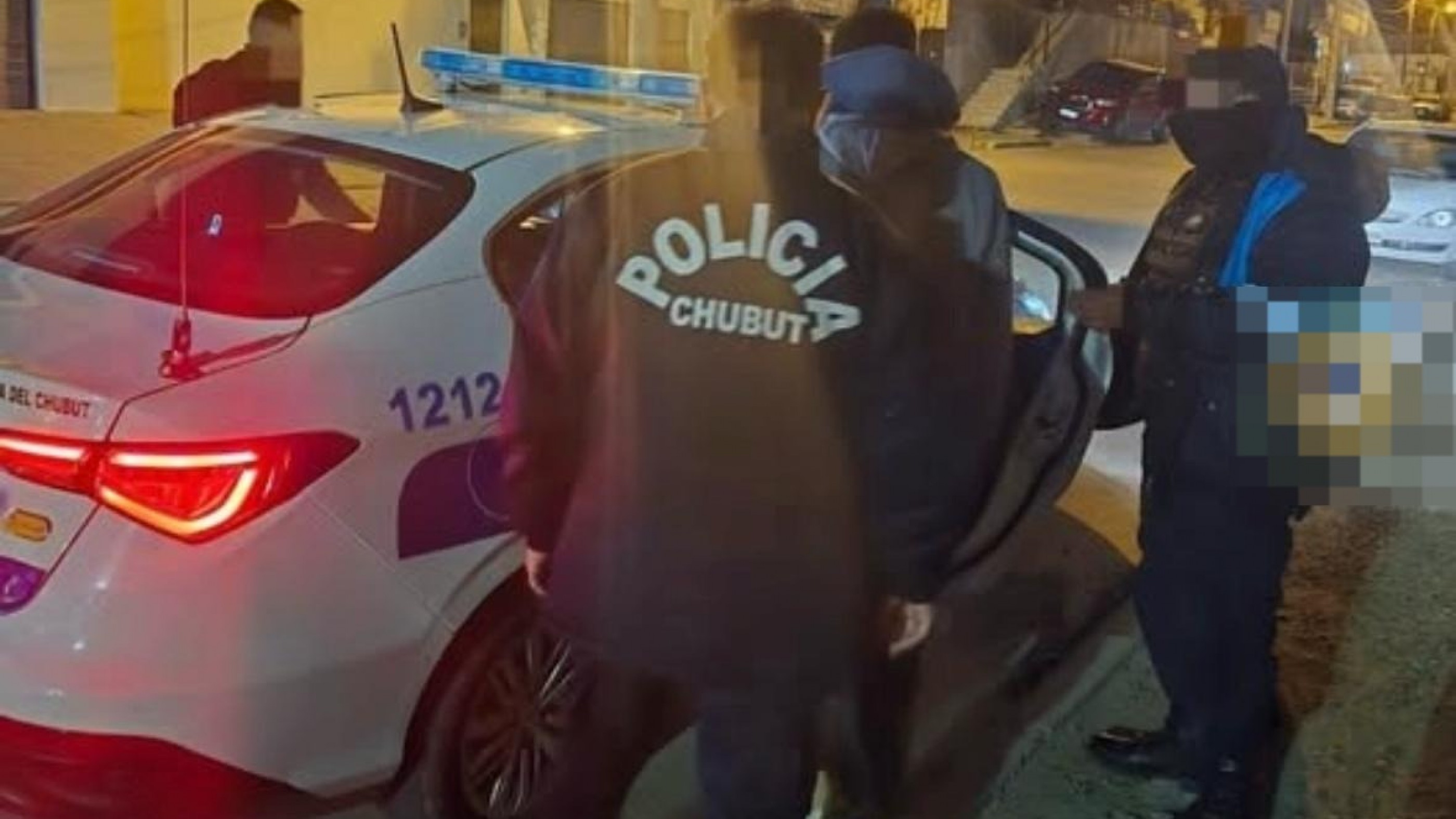 Robaban materiales de un predio y fueron detenidos por la policía