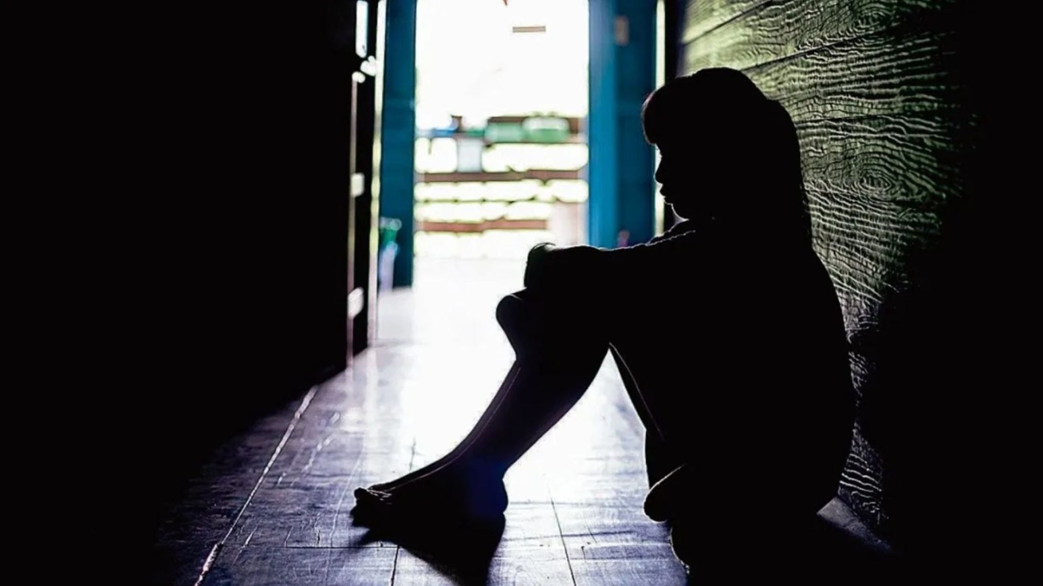 Condenaron a 10 años de prisión a un hombre por abusar de una menor con la que convivía