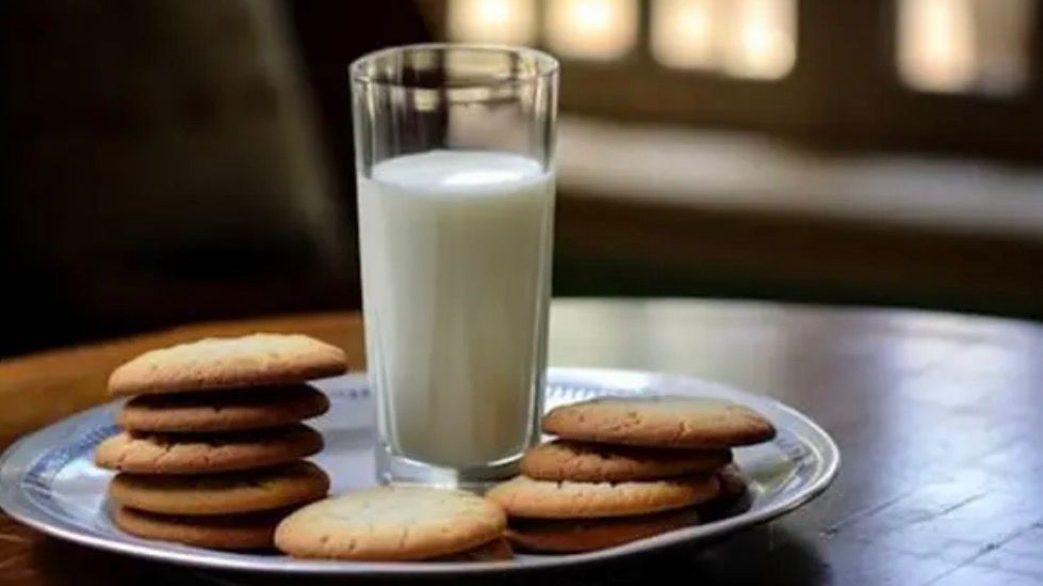 Realizan una colecta de leche y galletitas para merenderos en Comodoro